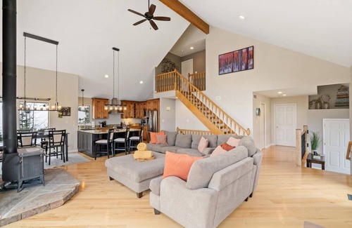 Evergreen House | The Perch Above the Clouds