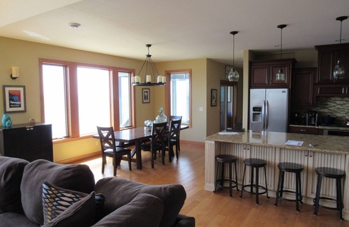 Two Harbors House | The Perfect Location for your North Shore Experience