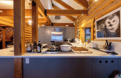 Warm Springs Cabin | The Pine Cabin – Luxury Mountain Living in Warm Springs