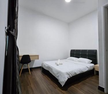 Sandakan Apartment | The Pineapple Homestay