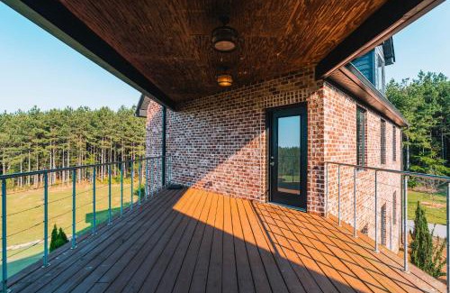 Signal Mountain House | The Pines at Signal Mountain with Hot Tub