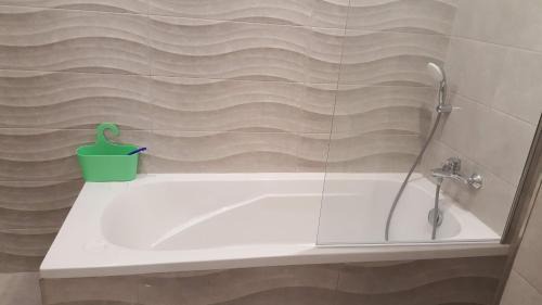 Bellavista Apartment | The Pines