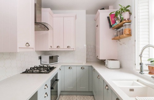 Graig Cabin | THE PINK HOUSE, family friendly, with open fire in Bassaleg