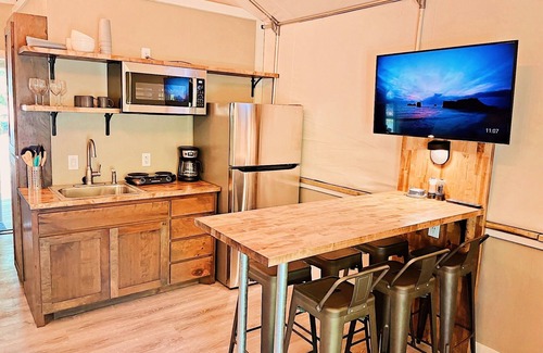 Seguin Cabin | The place you have been looking for! Brand new Cabin on gorgeous Creek! - SG12