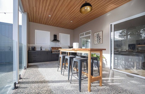 Inverloch House | The Pool House on Cook