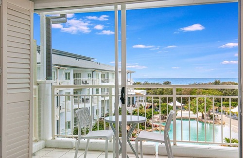 Kingscliff Apartment | The Pool Resort Kingscliff - Studio Ocean and Pool View (3303) - Holiday Management Co.