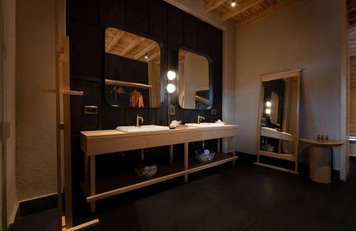 She Hotel | The Postcard in The Himalayan Willows