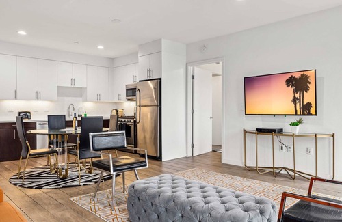 Carthay Circle Condo | The Prada Two-Bedroom Suite