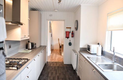 Prestwick Apartment | The Prestwick Pad - 4 bed Detached Villa