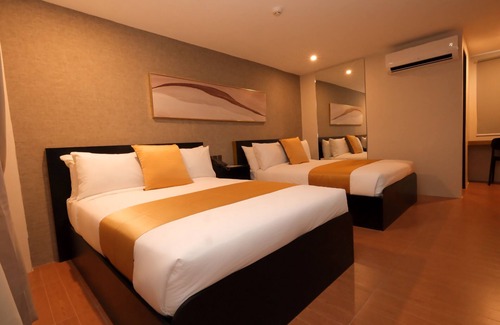Cabanatuan Hotel | The Quarters by Rosey