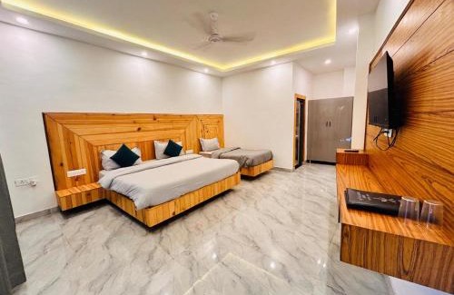 Mussoorie Hotel | The Queen Hill View Hotel & Resort A Luxury A Property In Mussoorie