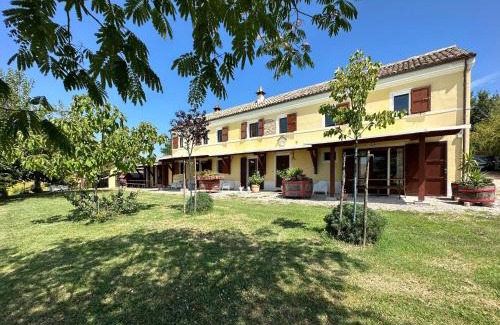 Bettolelle Apartment | The Quercia in historic villa with pool in Senigallia
