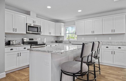 Avis Oaks House | The Quiet Oasis