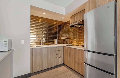 Connecticut Ave - K Street Hotel | The Quincy, an Ascend Collection Hotel