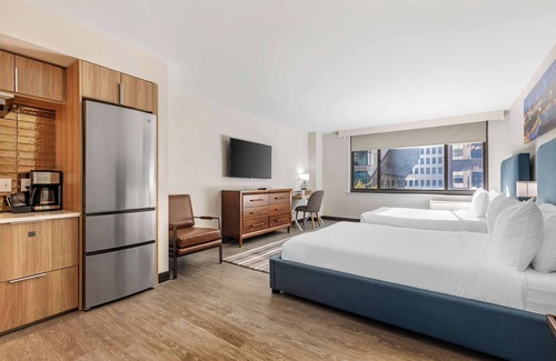 Connecticut Ave - K Street Hotel | The Quincy, an Ascend Collection Hotel