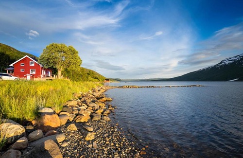 Laukeng House | The Red Fjordhouse