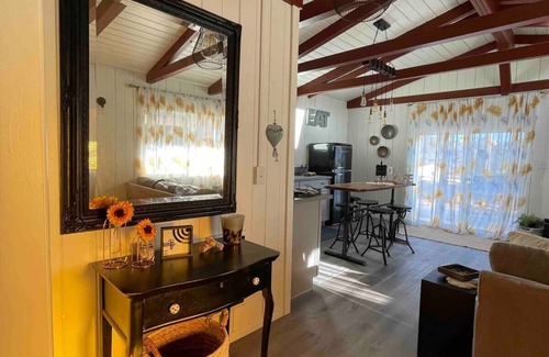 Wofford Heights Cabin | The Red Onion 'Romantic Retreat'