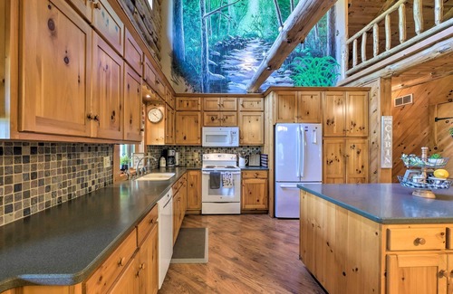 Lakeville Cabin | 'The Red Pine Cabin' w/Private Pond & Dock!