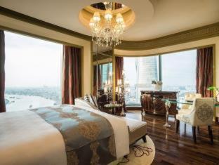 Nguyen Hue Walking Street Hotel | The Reverie Saigon