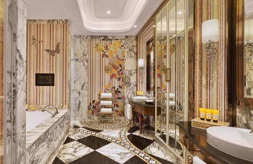 Nguyen Hue Walking Street Hotel | The Reverie Saigon