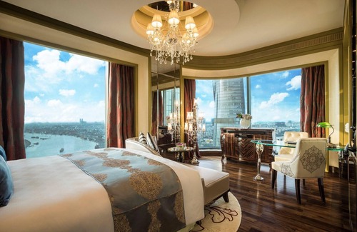 Nguyen Hue Walking Street Hotel | The Reverie Saigon