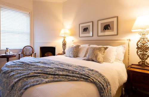 Sandy Bay Bed & Breakfast | The Rivulet