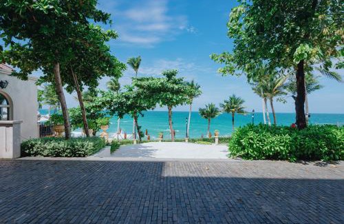 Mang Yang Apartment | The Roar Bar - Elyhaven Venice 89 Fireworks & Sea View