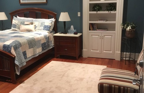 Dufferin Bed & Breakfast | The Robert Guest Rm 2