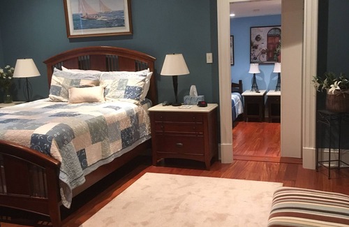 Dufferin Bed & Breakfast | The Robert Guest Rm 2