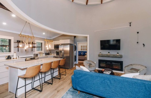 Saint Helens Apartment | The Rock Haus by The Hideaways