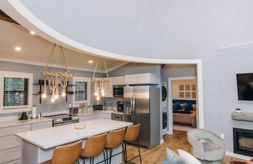 Saint Helens Apartment | The Rock Haus by The Hideaways