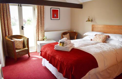 Upper Dicker Hotel | The Roebuck Inn