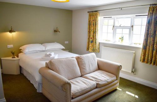 Upper Dicker Hotel | The Roebuck Inn