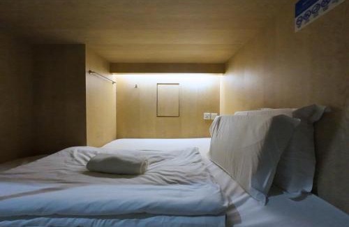 Bugis Village Hotel | The Room @ Bugis