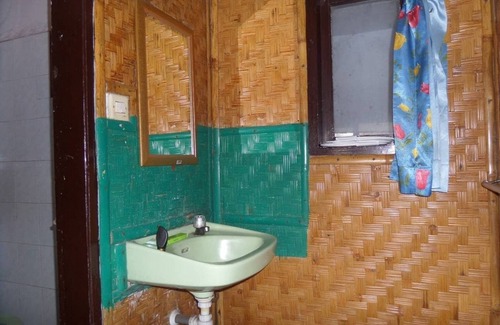 Tengger Caldera Bed & Breakfast | The rooms on the cliff overlooking Mt. Bromo