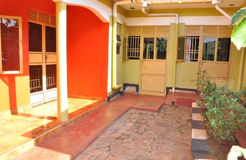 Kayunga Hotel | The Roots classic hotel
