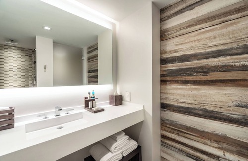 Assembly Square Hotel | The Row Hotel at Assembly Row, Autograph Collection