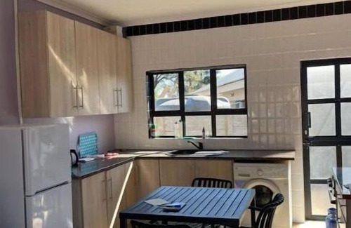 Bulawayo Bed & Breakfast | The Royal Bothy. Serene, secure and central 3-bed BnB in Selborne Park Bulawayo