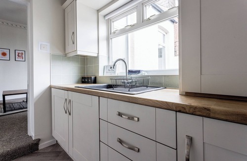 Sunderland House | The Royal Residence - Sorley Steet, 2 minutes to Royal Sunderland Hospital