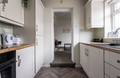 Sunderland House | The Royal Residence - Sorley Steet, 2 minutes to Royal Sunderland Hospital