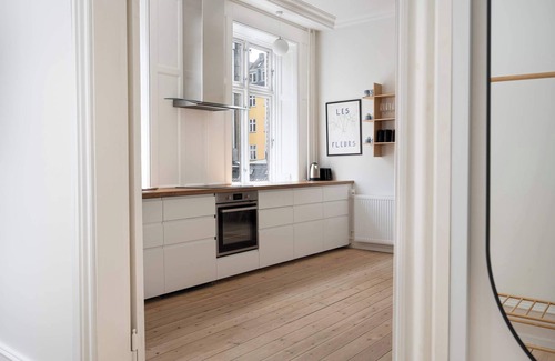Osterbro Apartment | The Royale Apartment with 4 bedrooms