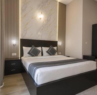 Robertsganj Hotel | The Ruby Resort, Vrindavan # Prime Location # Luxury Rooms # Near Prem Mandir # Restaurant # Big Lawn # Big Parking # By Nandan Group #