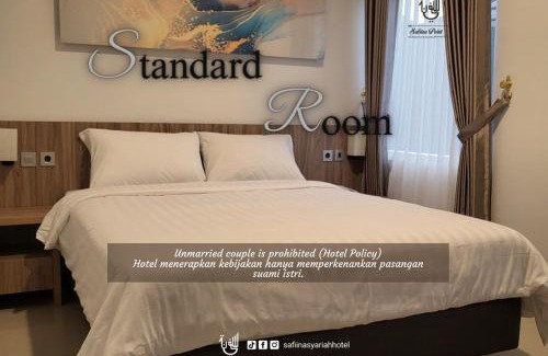 Gunung Putri Hotel | The Safiina Point Syariah Hotel