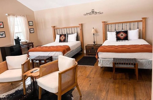 Salado Apartment | The Salado Inn Kolb Suite