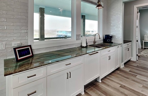 Rockport Cottage | The Salty Dog at Copano Bay