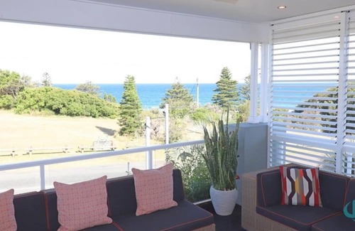 Caves Beach House | The Sands, views over Caves Beach