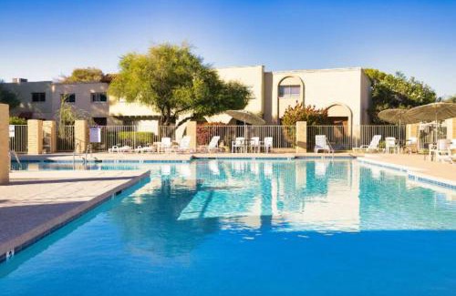 Casa Granada East Townhouses Apartment | The Scott Casa - Walkable to Old Town Scottsdale, vibrant space, inviting patio!