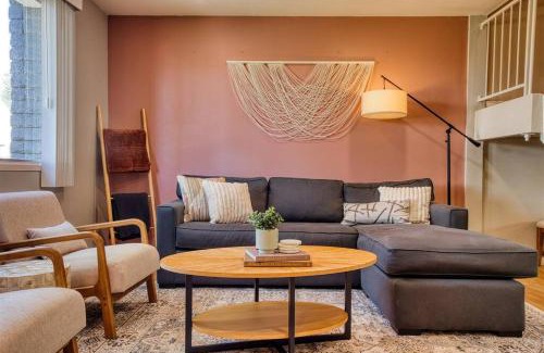 Casa Granada East Townhouses Apartment | The Scott Casa - Walkable to Old Town Scottsdale, vibrant space, inviting patio!