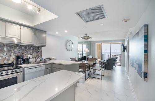Marco Island Condo | The "Sea-Winds" I Renovated Beachfront 2 Bed 2 Bath Condo