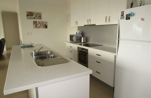 Melville House | The Shack ~ Absolute Beach Front, Not your average Shack! Off Peak Special!